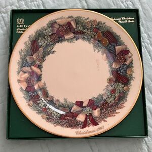 Lenox Holiday Wreath Plate - 1982